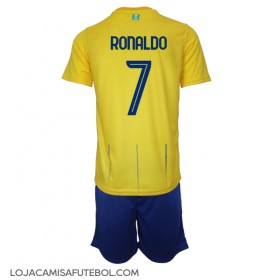 Camisa de Futebol Al-Nassr Cristiano Ronaldo #7 Equipamento Principal Infantil 2023-24 Manga Curta (+ Calças curtas)